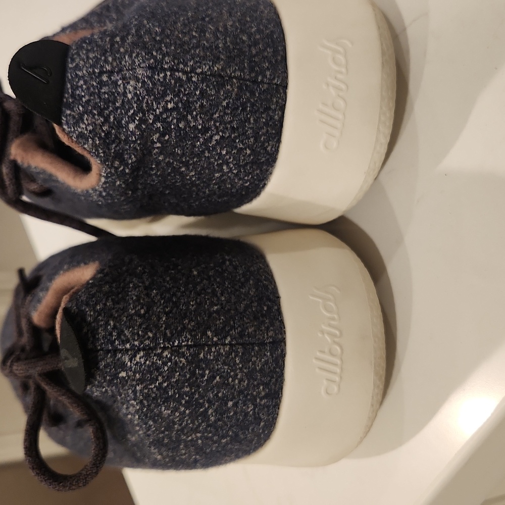 ALLBIRDS | $125 Men's Wool Runners - Picture 4 of 8